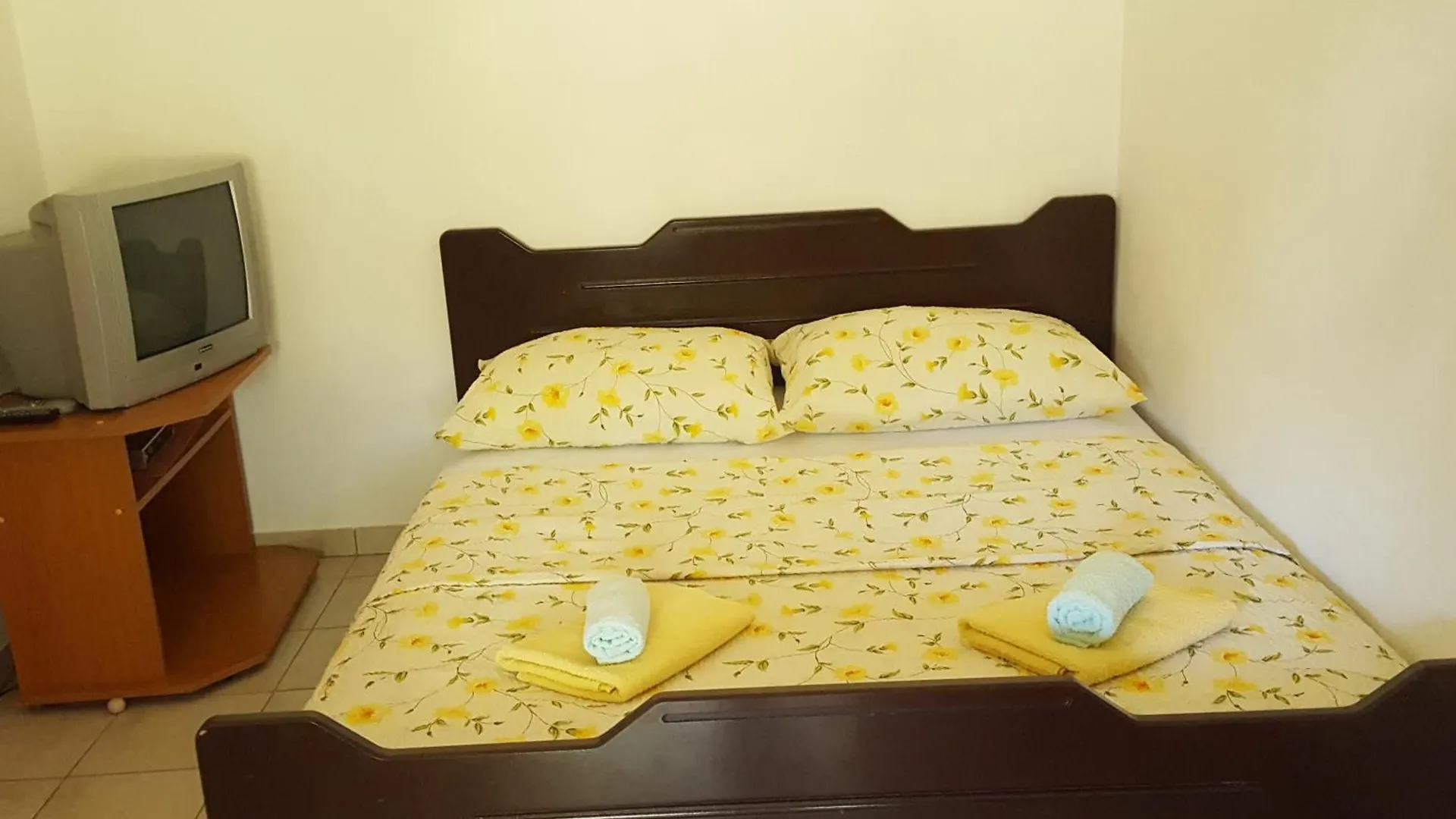 Apartments Mirakul Lopar