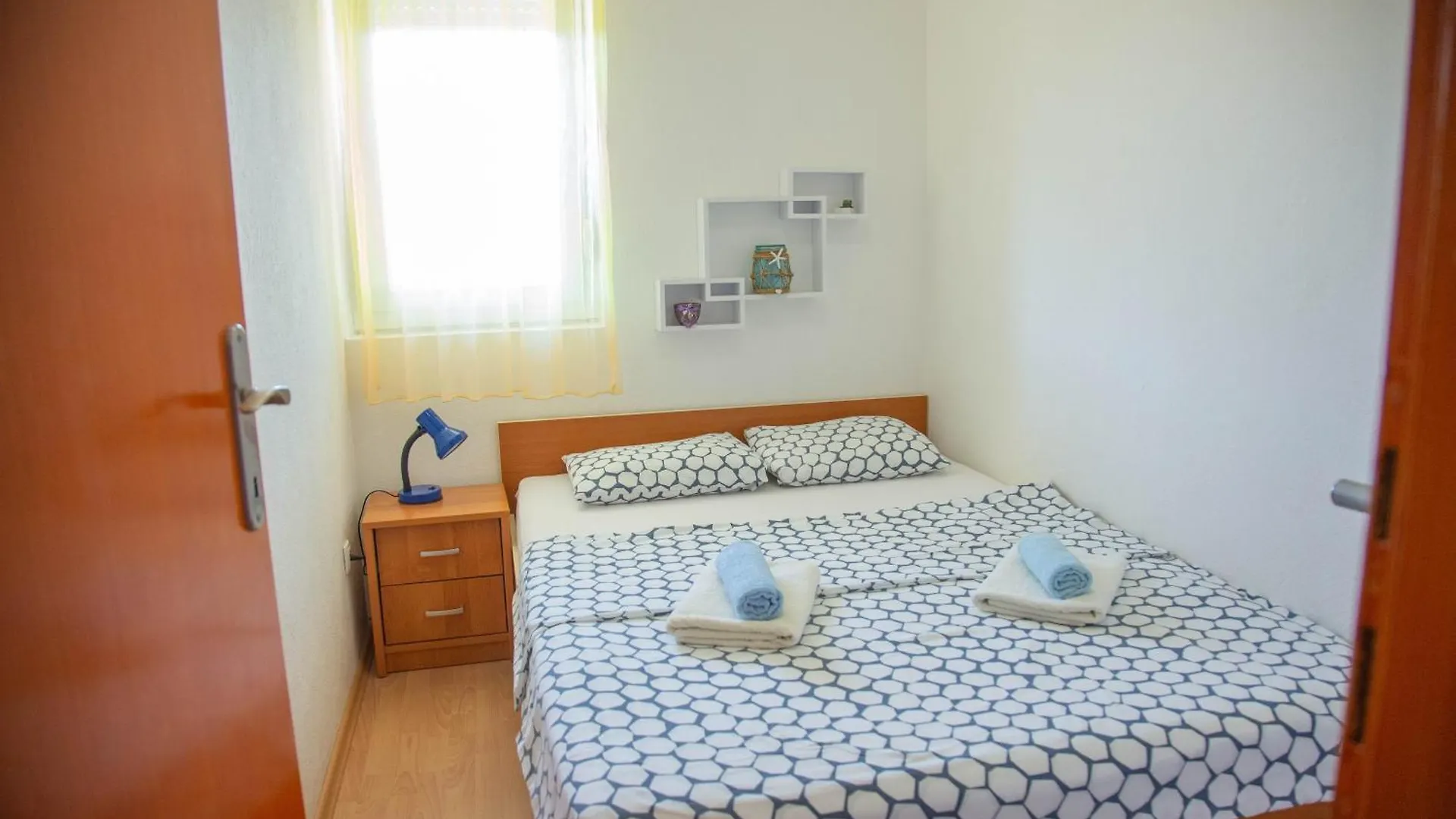 Apartments Mirakul Lopar 0*,  Croazia