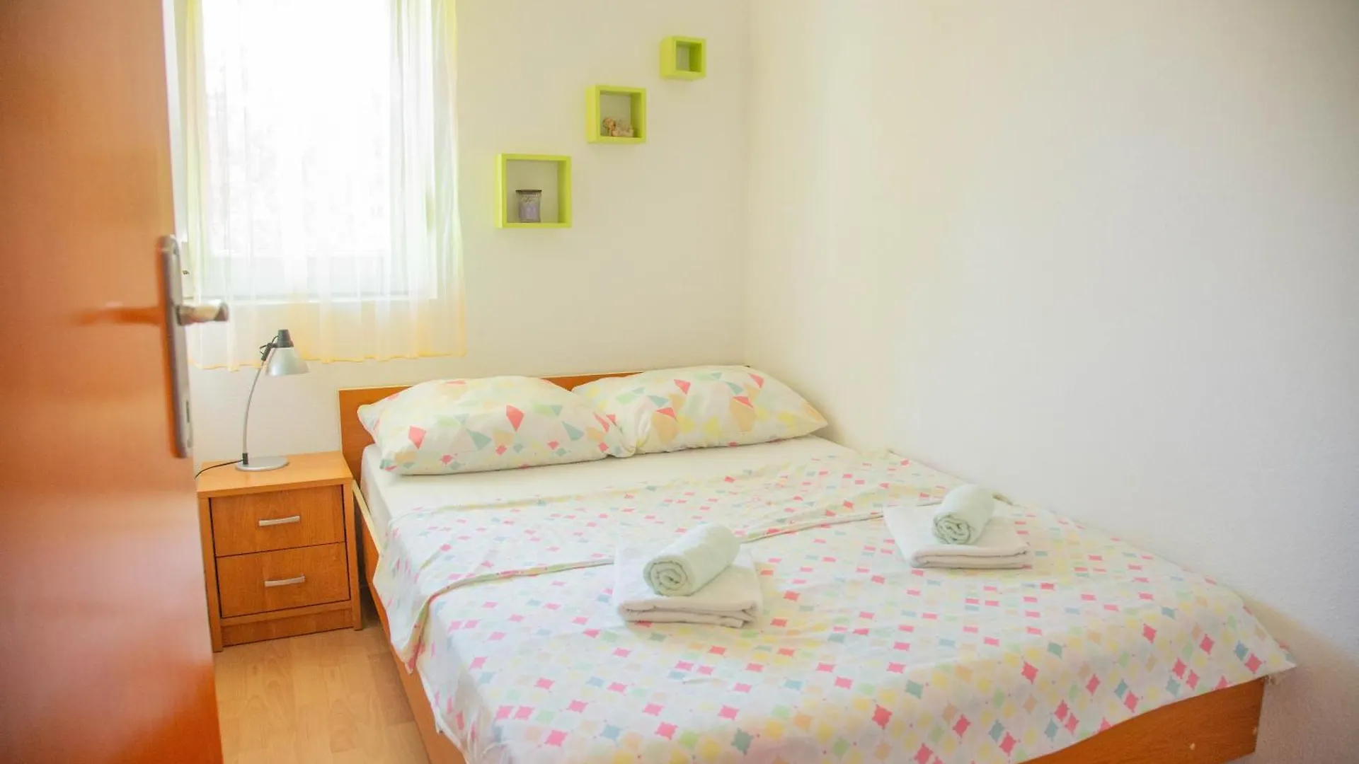 Apartments Mirakul Lopar