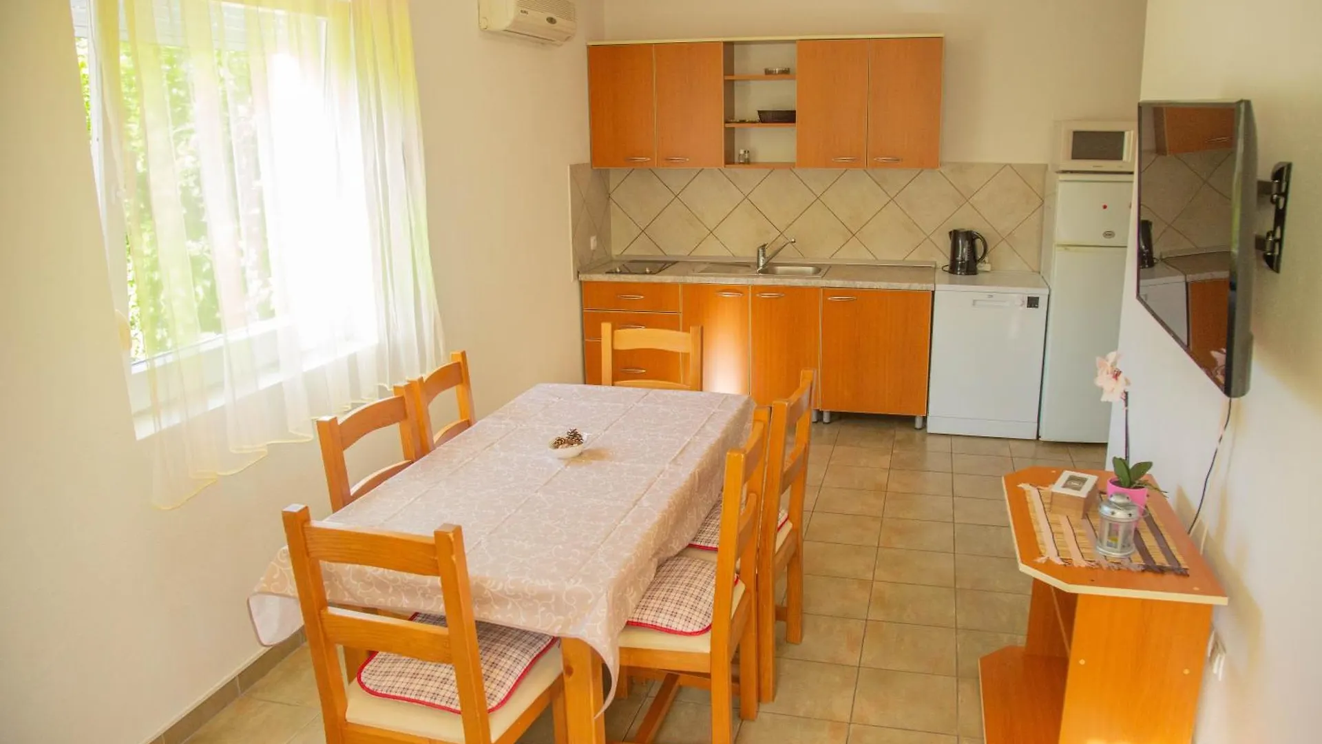 Apartments Mirakul Lopar