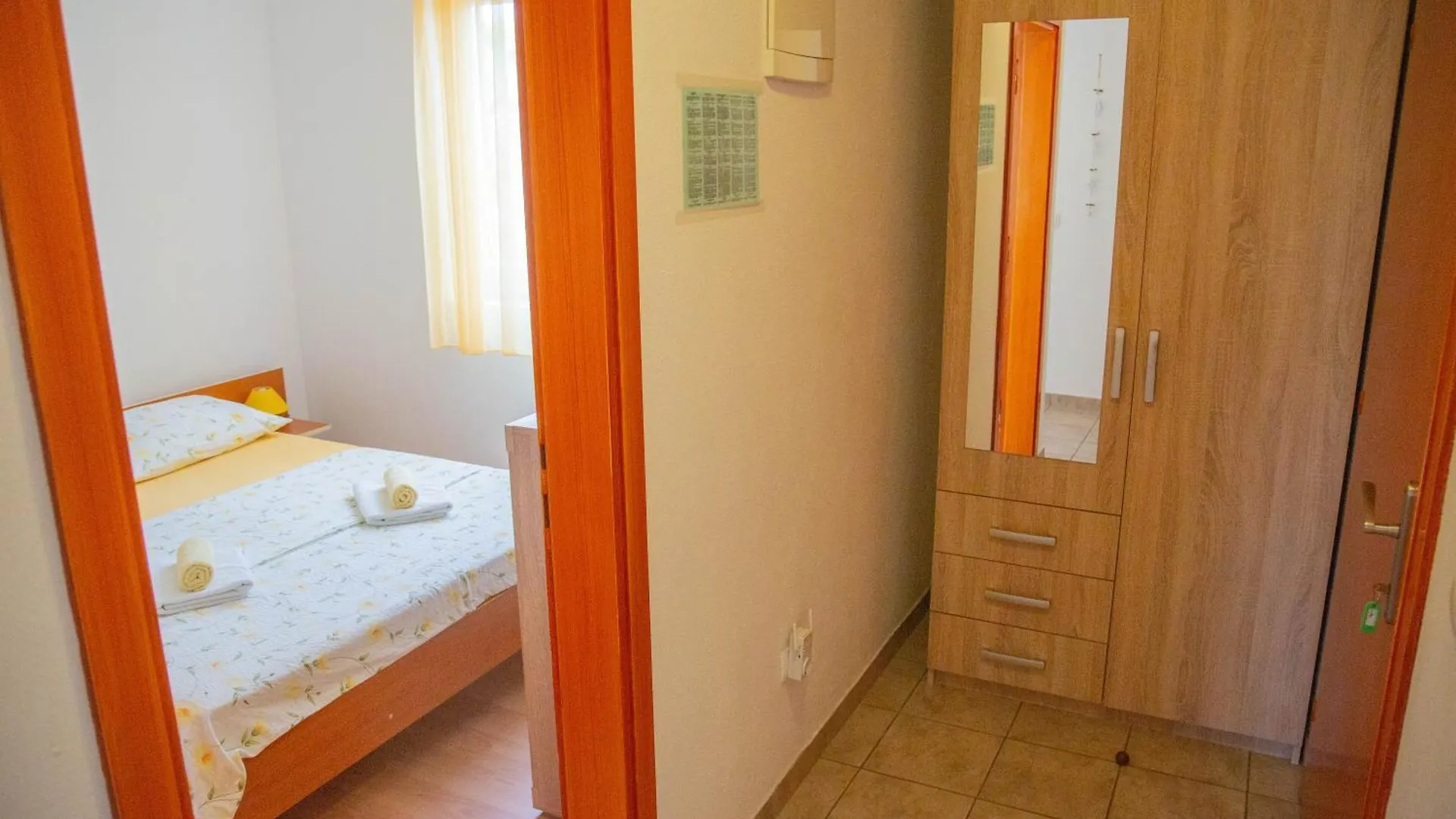 Apartments Mirakul Lopar