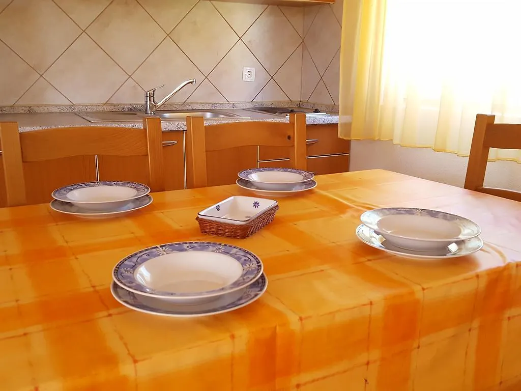 Apartments Mirakul Lopar