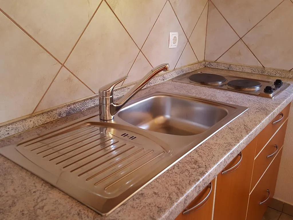 Apartments Mirakul Lopar