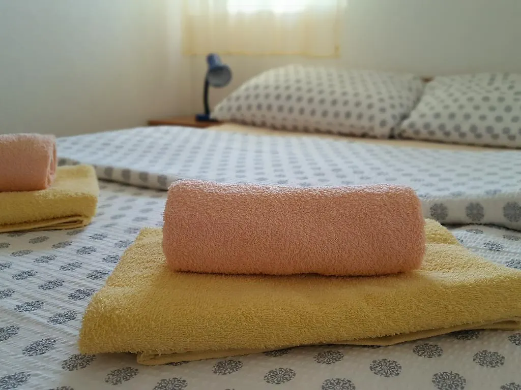 Apartments Mirakul Lopar Croazia